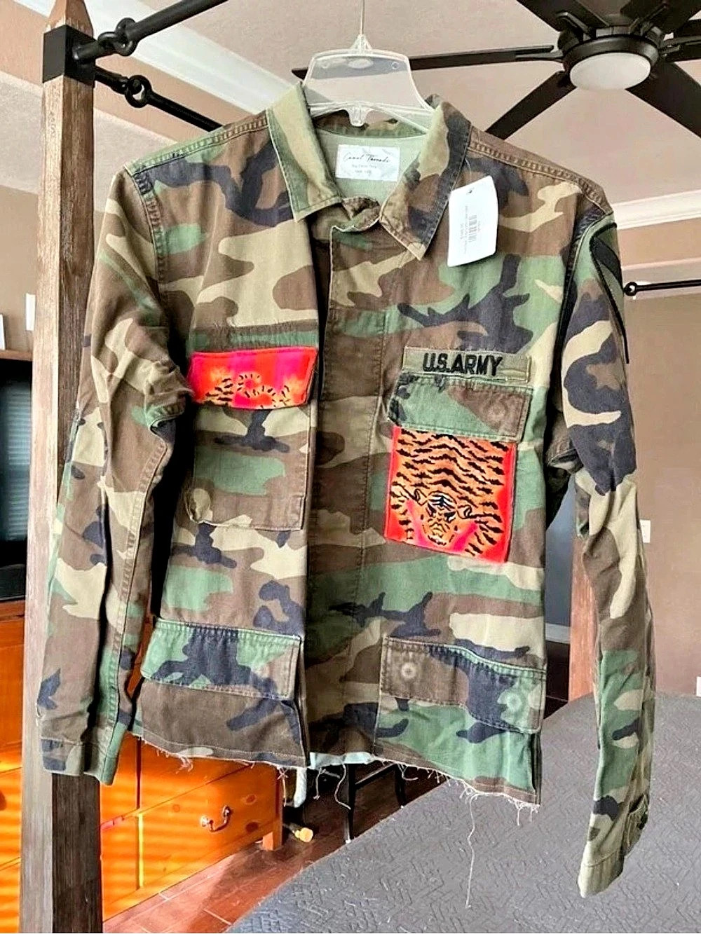 Camel Threads Vintage Authentic Camouflage Jacket w/Tiger Pink & Red Patches